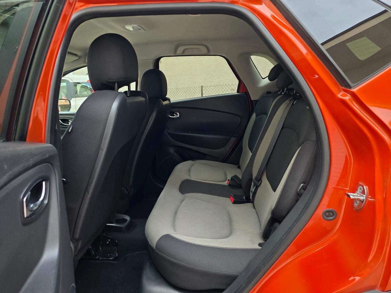 Renault Captur 1.5 dCi 90CV - CAMBIO AUTOMATICO