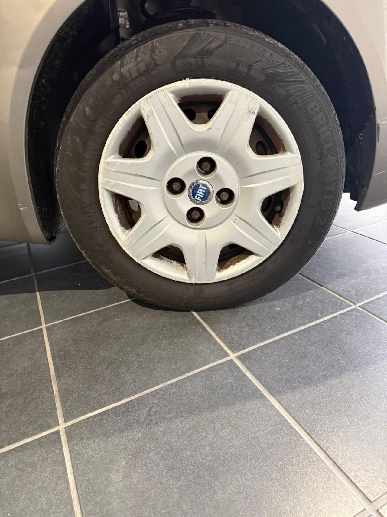 Fiat Punto 1.3 MJT-NEOPATENTATI-UNICO PROPRIETARIO