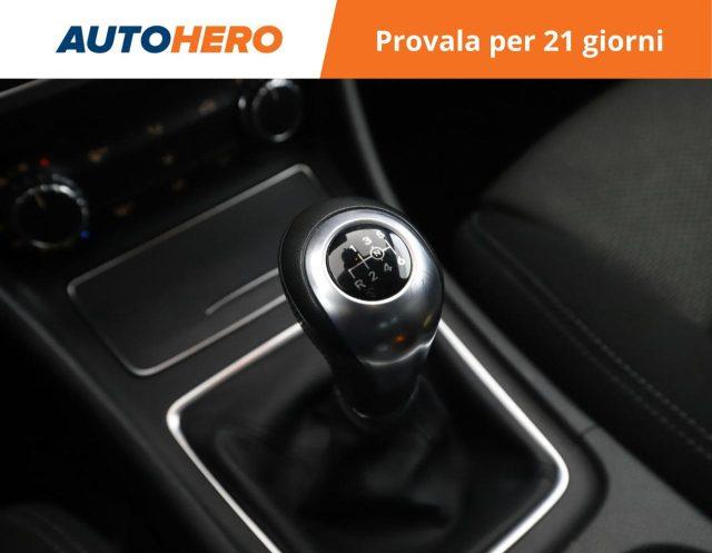 MERCEDES-BENZ GLA 180 Business