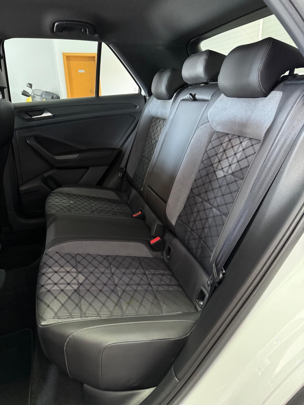 Volkswagen T-Roc 2.0 TDI SCR 150 CV DSG R-Line
