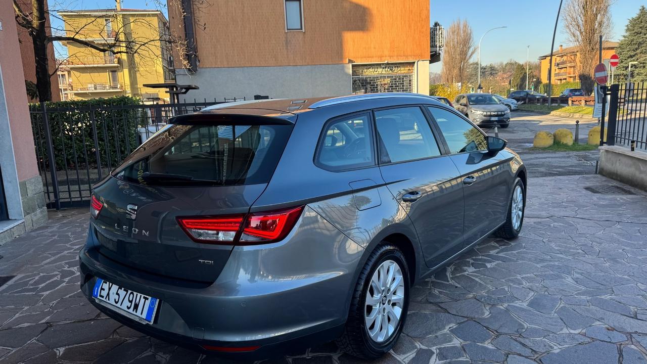 Seat Leon 1.6 TDI 105 CV DSG FUL LED NAVI KM 82000