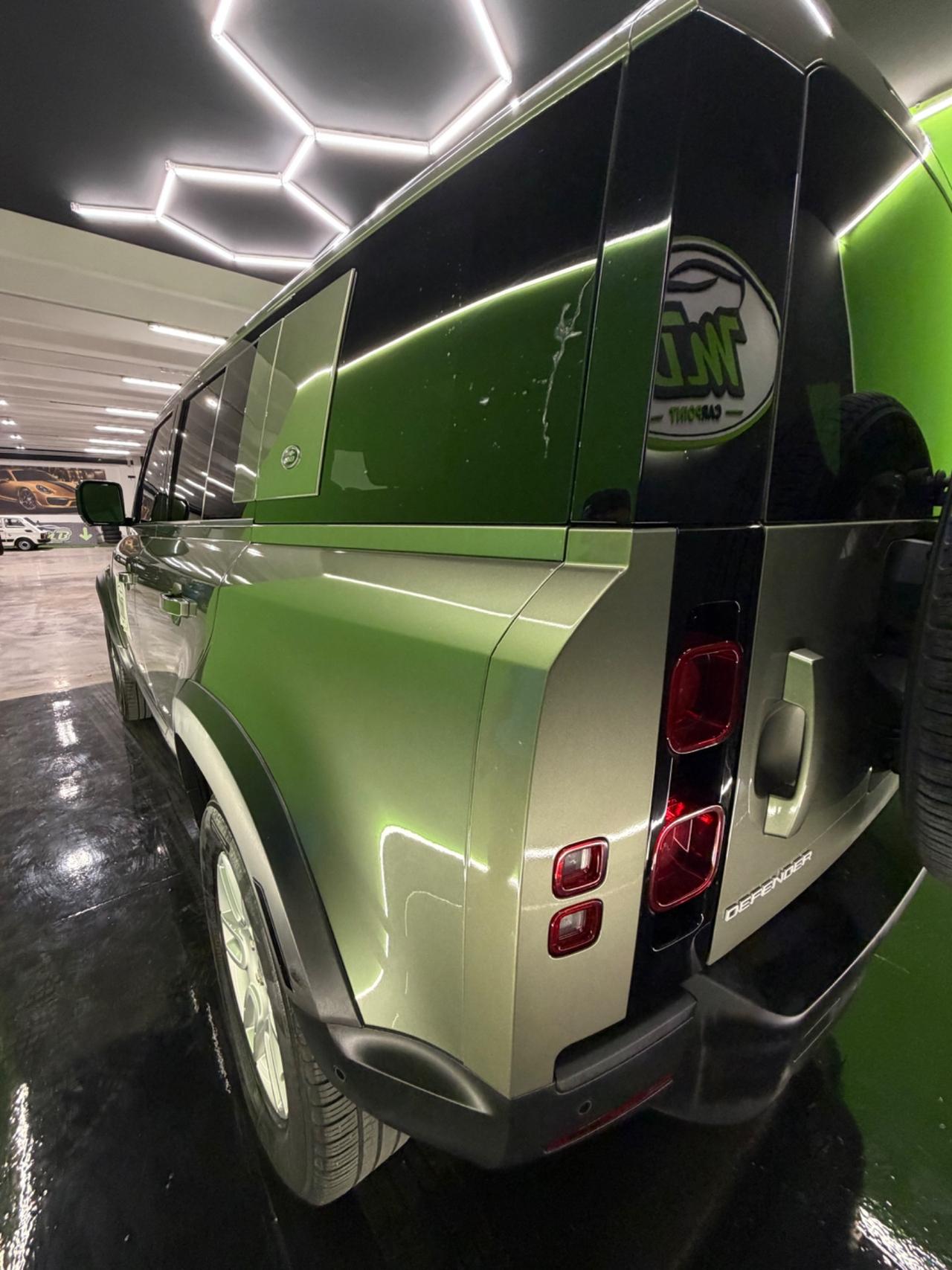 Land Rover Defender 110 2.0 Si4 PHEV 404 CV AWD Auto