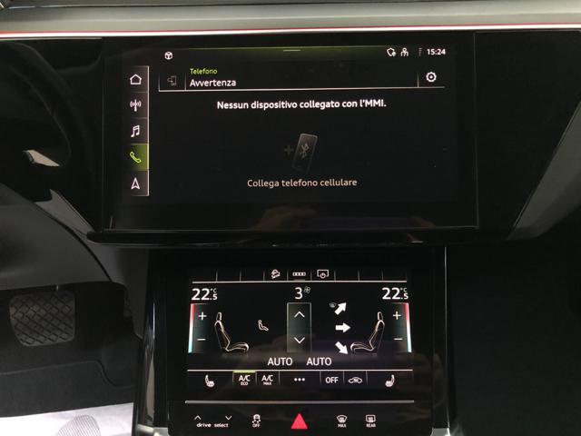 AUDI e-tron quattro