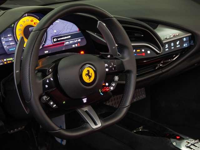 Ferrari SF90 Spider Tailor Made Ispirazioni
