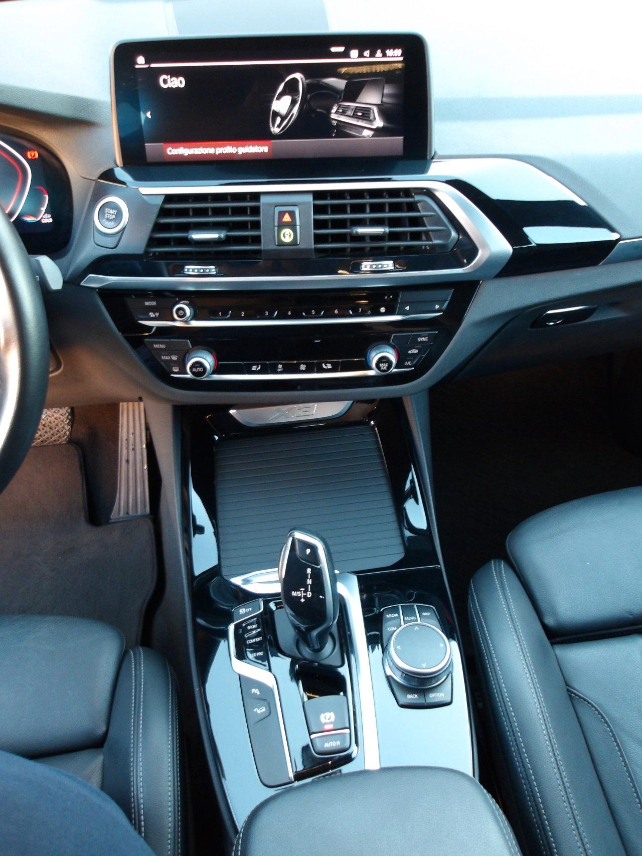BMW X3 xdrive20d mhev 48V xLine auto