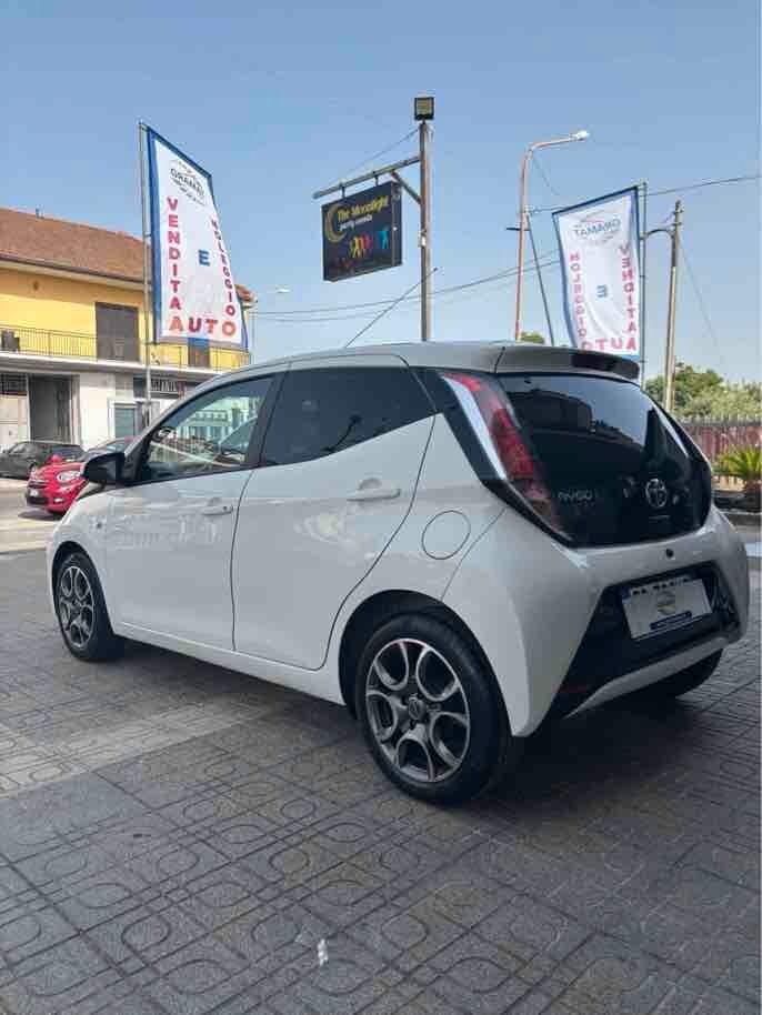 Toyota Aygo 1.0 VVT-i 69 CV 5 porte x-play TSS MMT
