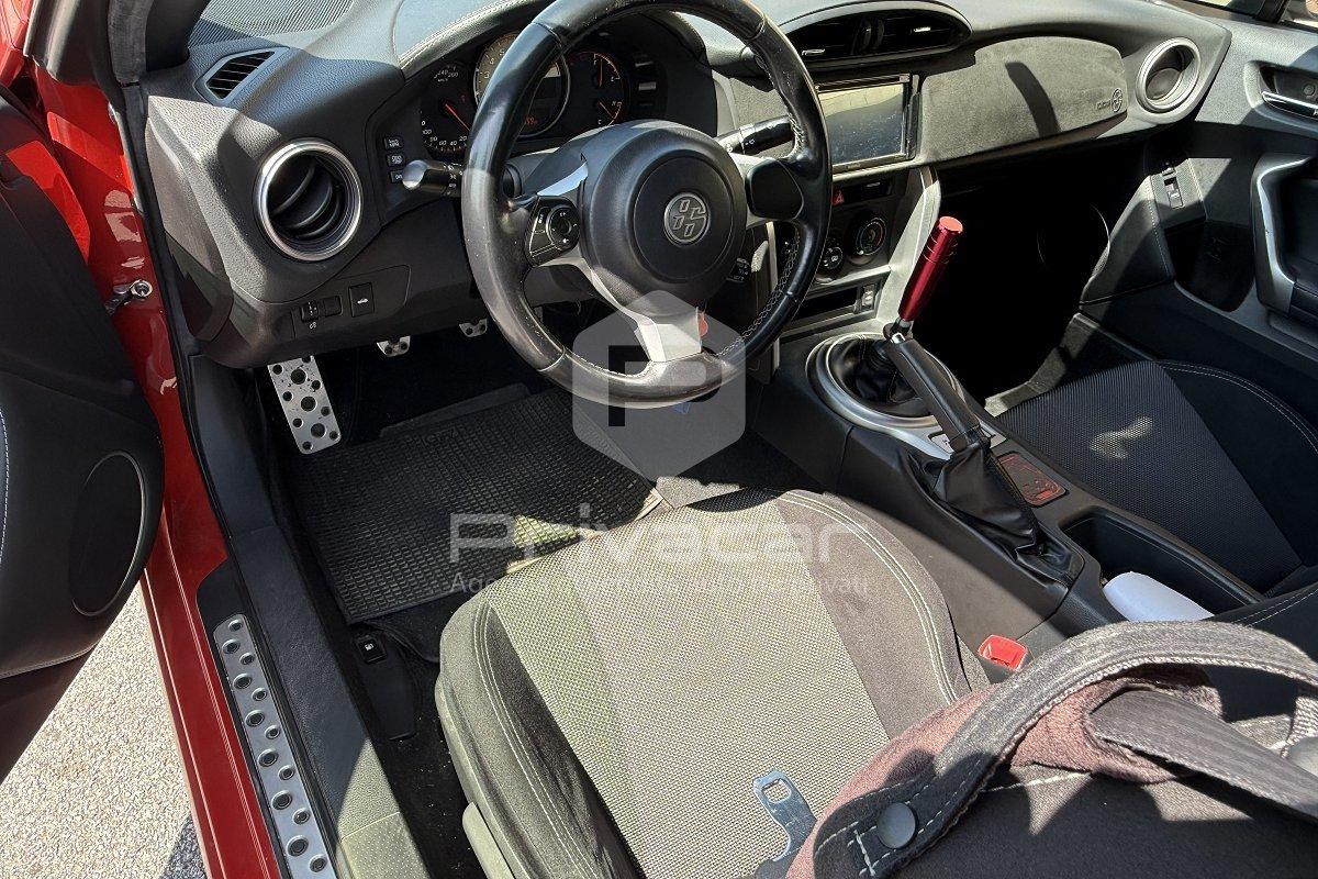 TOYOTA GT86 2.0 AT Rock&Road