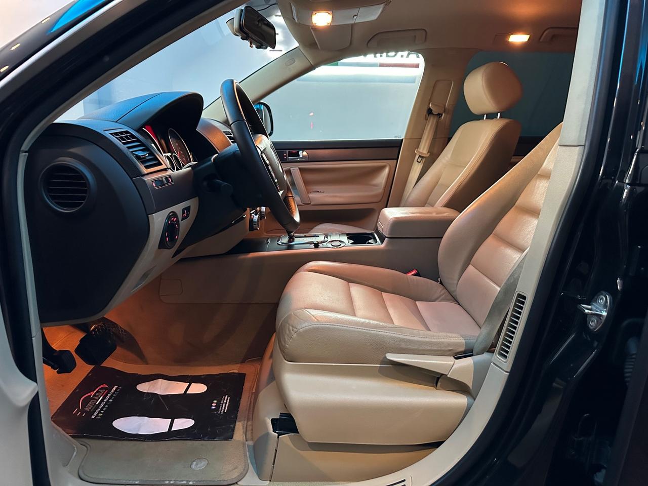 Volkswagen Touareg 3.0 V6 TDI DPF tiptronic Exclusive