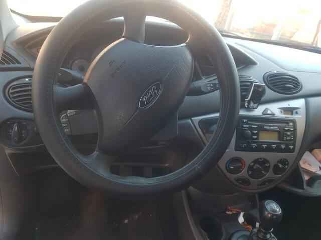 Ford Focus 1.8 TDCi 100CV 5p. Zetec