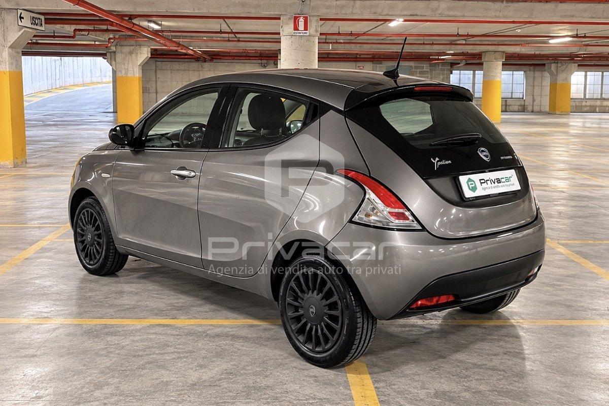 LANCIA Ypsilon 1.0 FireFly 5 porte S&S Hybrid Silver
