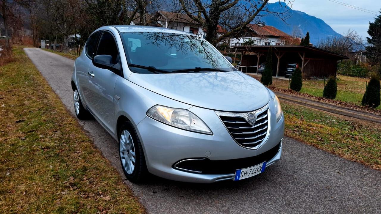 LANCIA YPSILON 1.3 MTJ GOLD NEOPATENTATI