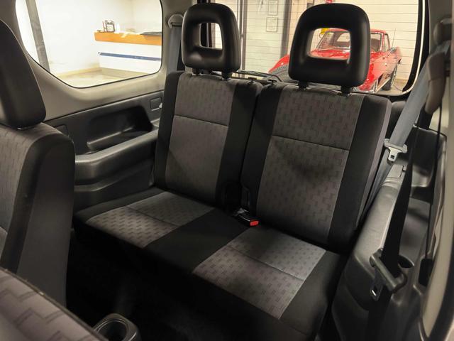 SUZUKI Jimny 1.3i 16V cat 4WD JLX