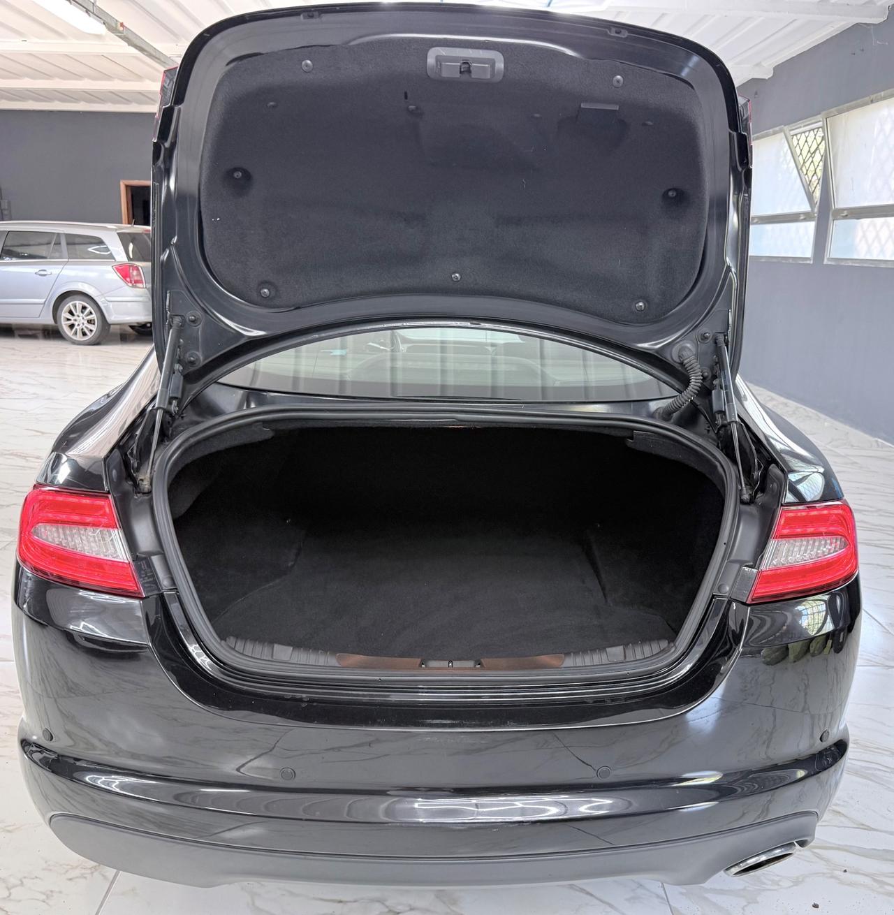 Jaguar XF 2.2 D 200 CV Portfolio