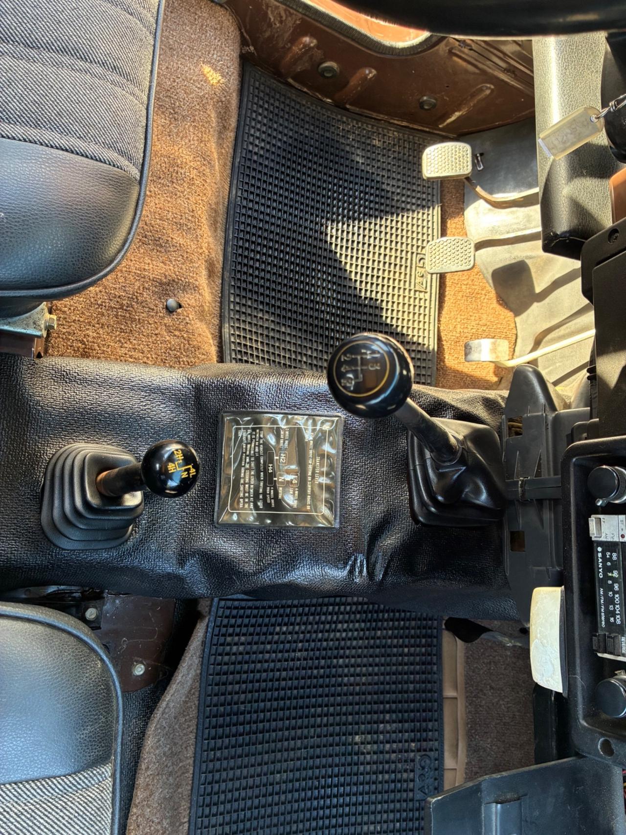 Suzuki SJ 410 SJ410 Berlina De Luxe