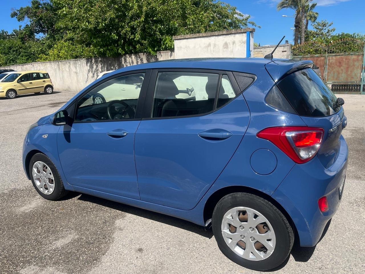 Hyundai i10-1.0 gpl - full opt-2015