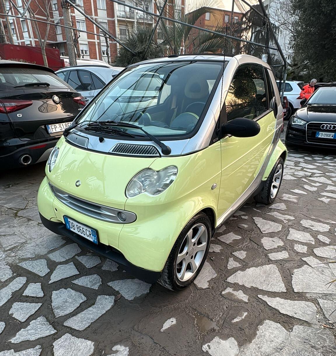 Smart ForTwo 700 cabrio passion (45 kW) NEOPATENTATI