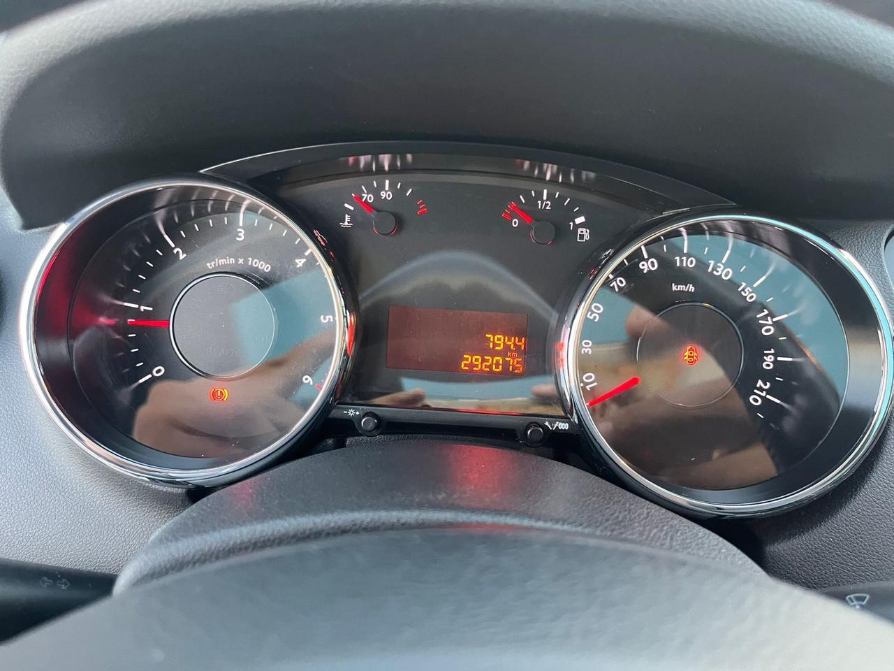 Peugeot 5008 1.6 HDi 115CV Allure Unipro 2015