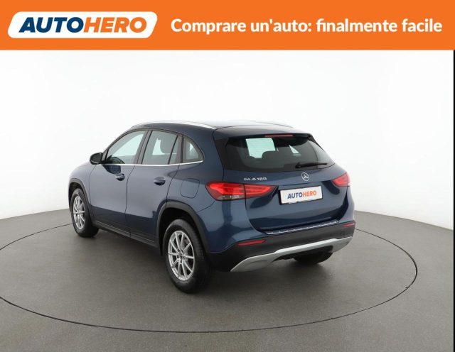 MERCEDES-BENZ GLA 180 Automatic Business