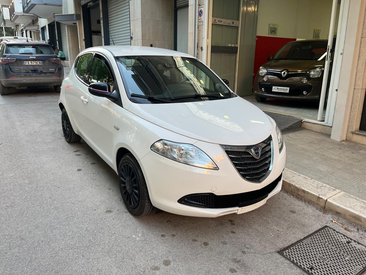 Lancia Ypsilon 1.2 69 CV 5 porte S&S Gold