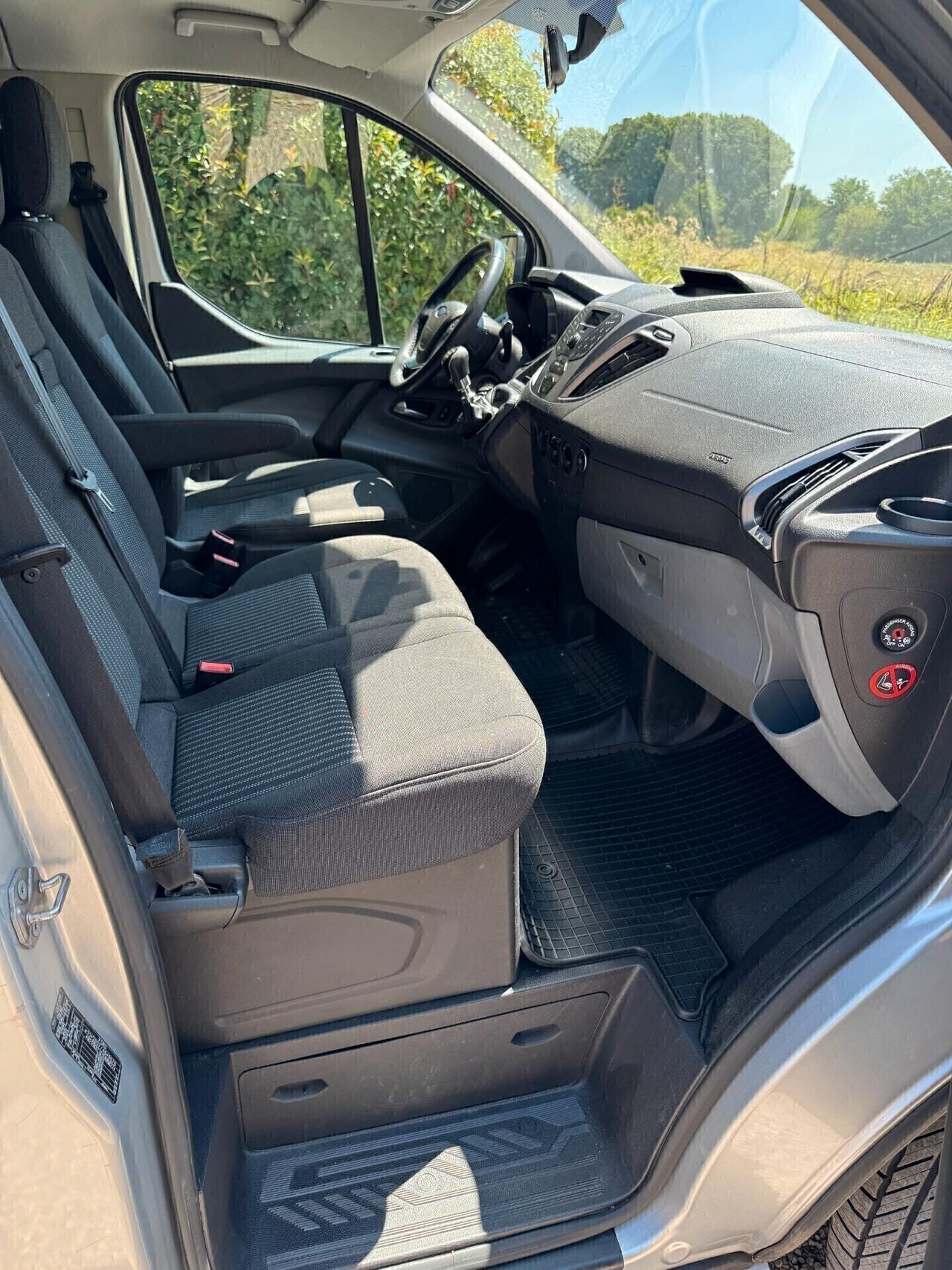 Ford Custom Combi 9 posti 2014