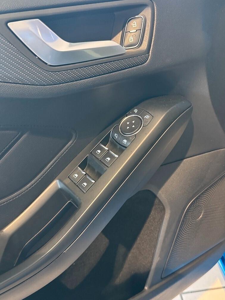 Ford Focus 1.5 ecoboost ST-Line Led Navi App conn 18"