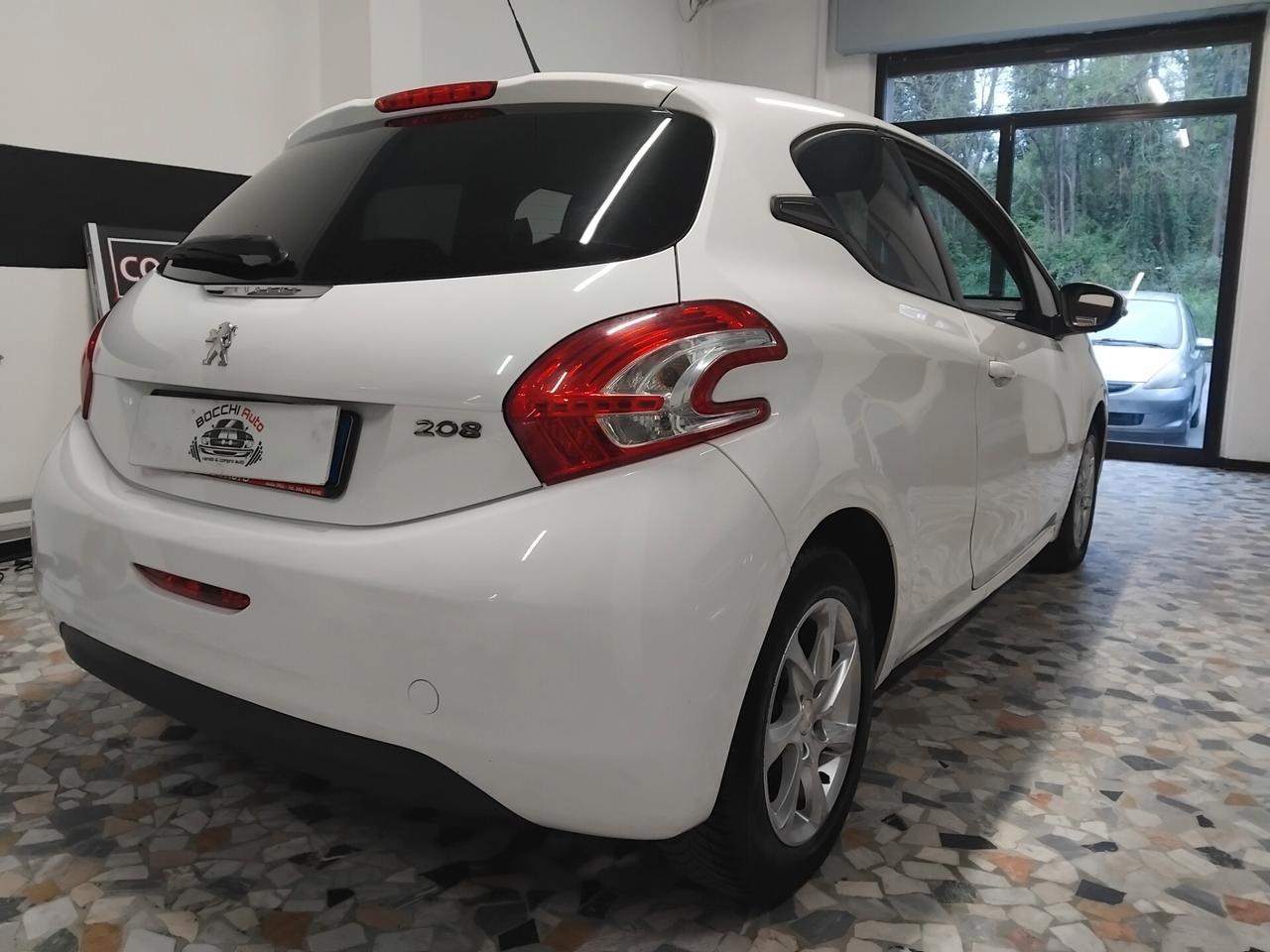 Peugeot 208 1.4 HDi 68 CV 3 porte Allure