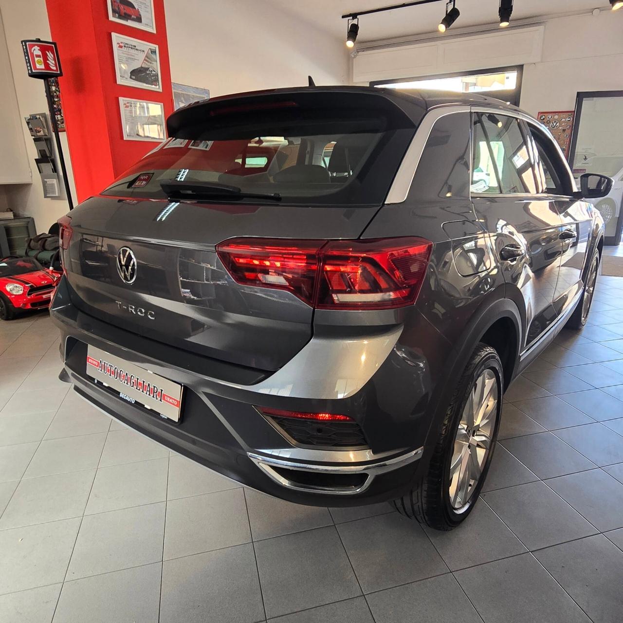 20.000 km - CAMBIO AUTOMATICO - Volkswagen T-Roc 1.5 TSI ACT DSG Advanced Technology