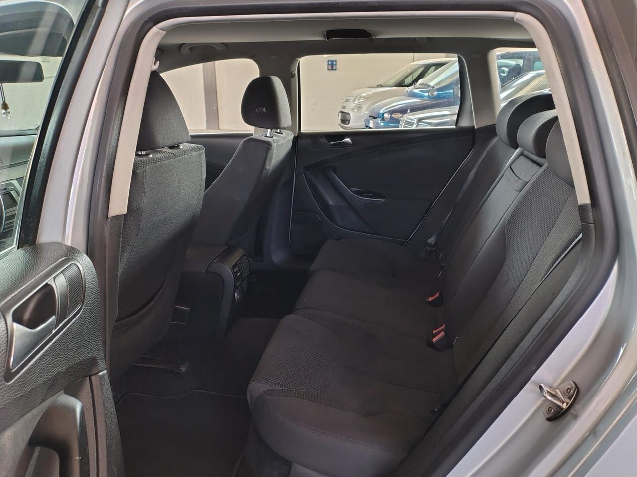 Volkswagen Passat 2.0 TDI DPF Var. Comfortline