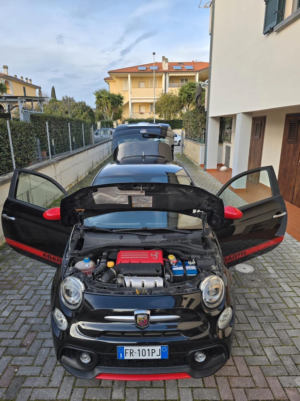 Abarth 595 1.4 Turbo T-Jet 160 CV Pista leggere descrizione