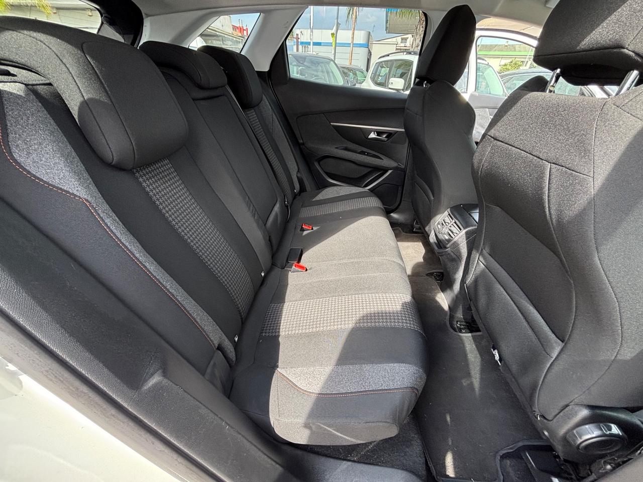 PEUGEOT 3008 1.6 HDI 120CV AUTOMATICA