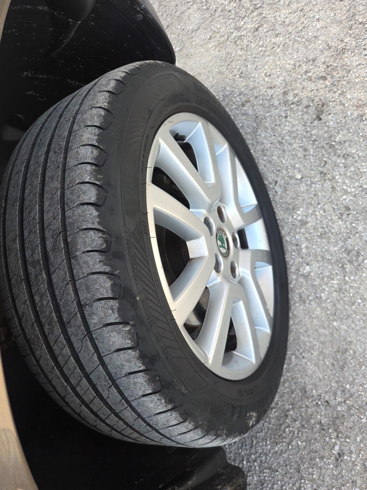 SKODA YETI 4X4 2.0 TDI 140 CV TETTO APRIB KM CERTIF