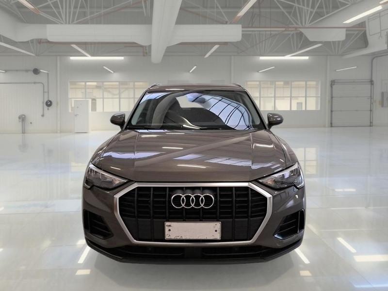 AUDI Q3 40 TDI quattro S tronic Business