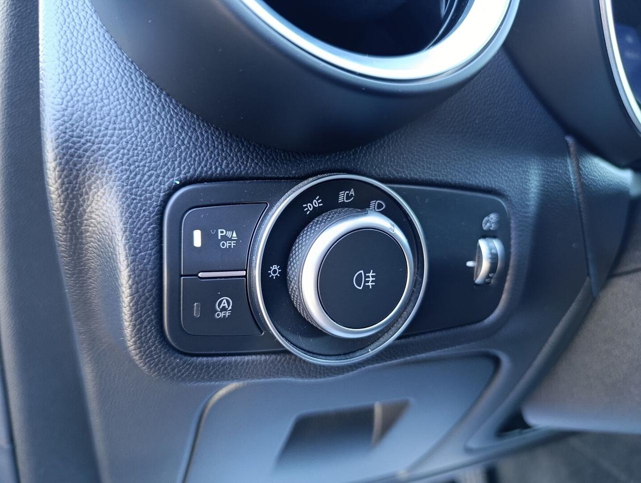 Alfa Romeo Stelvio 2.2 t Business Q4 210cv auto my19