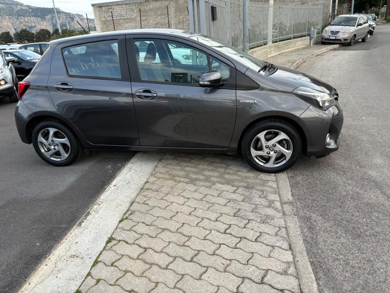 Toyota Yaris 1.5 Hybrid 5 porte Active