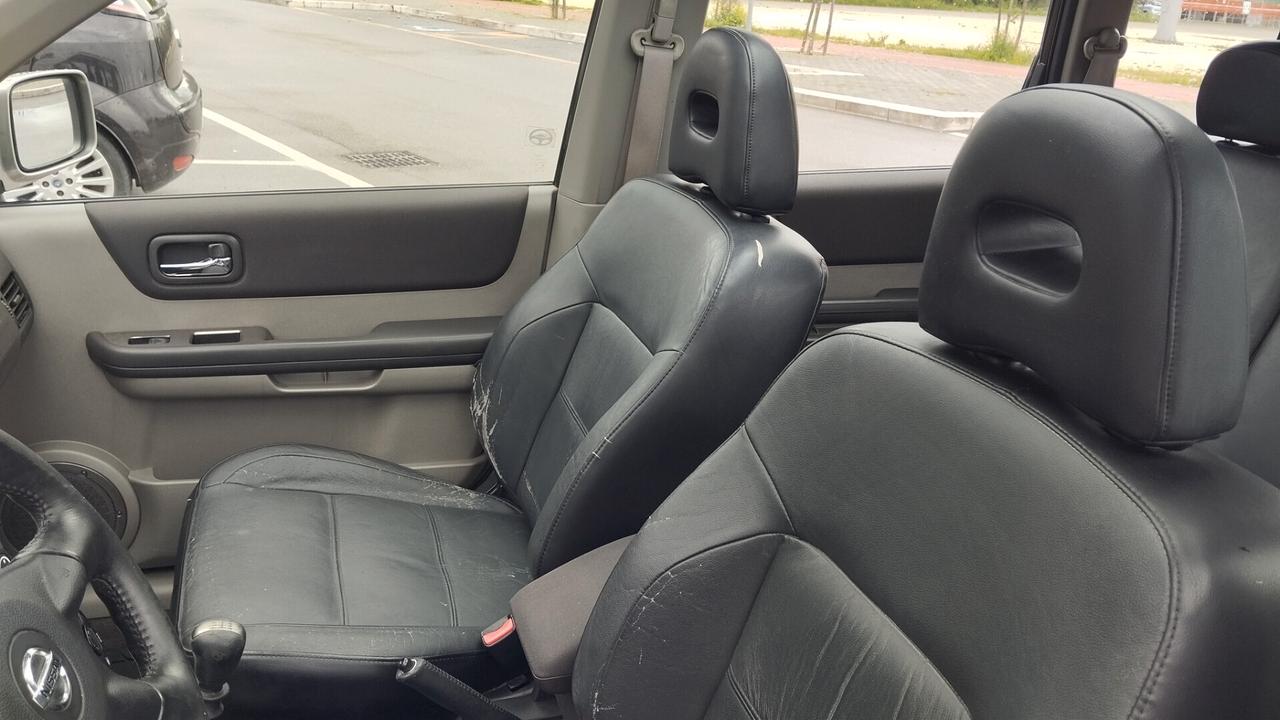 NISSAN X-TRAIL 2.2 TDI 2004