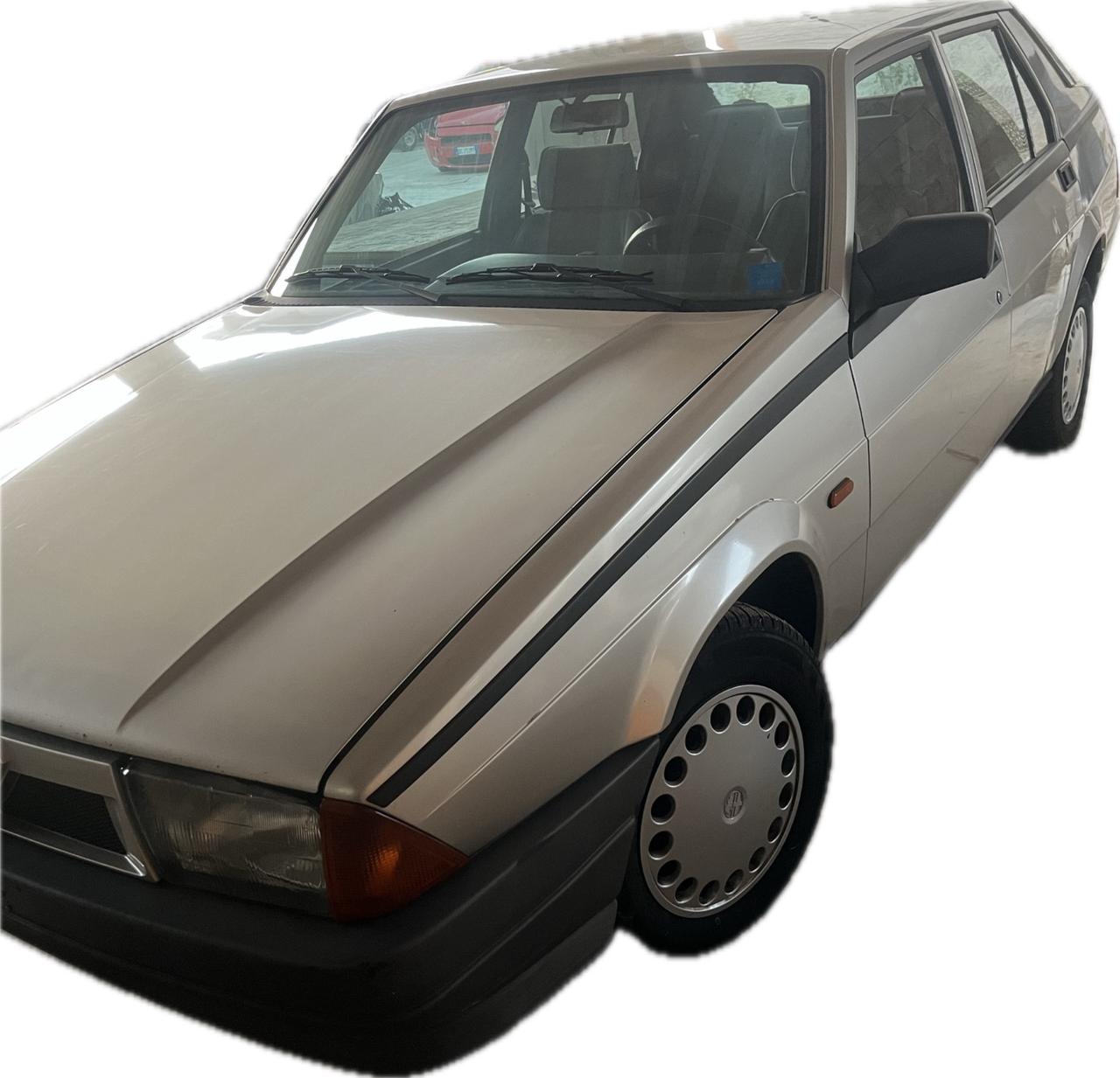 Alfa Romeo 75 1.6 IE cat