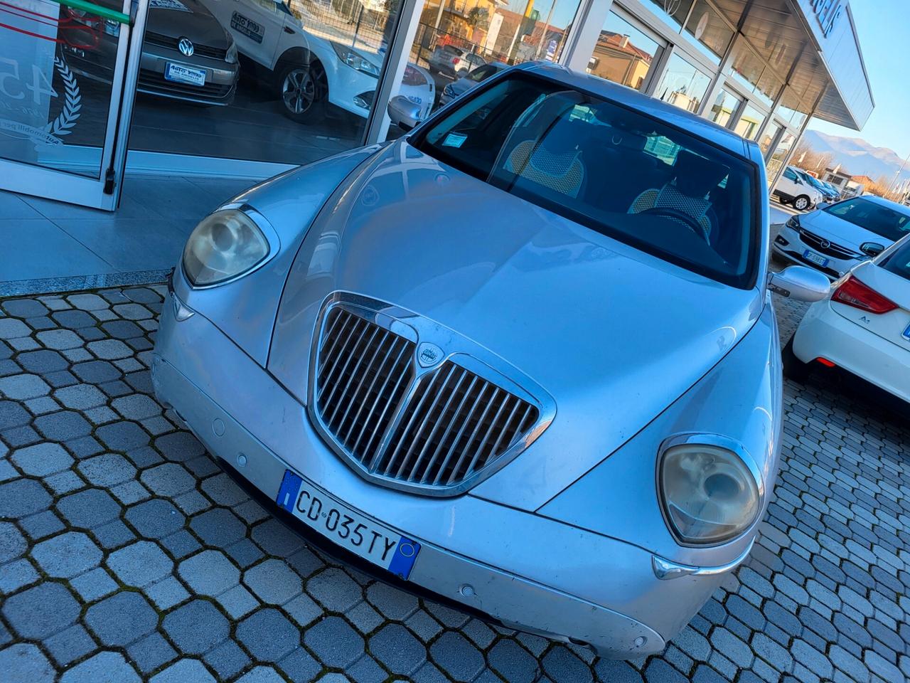 Lancia Thesis 2.4 JTD Emblema