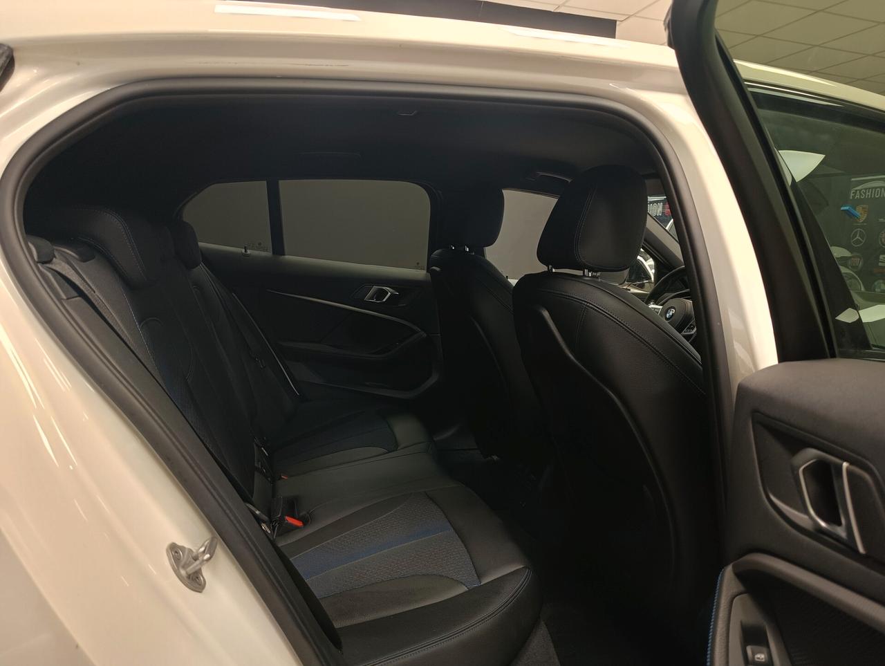 Bmw 116 116d 5p. Msport