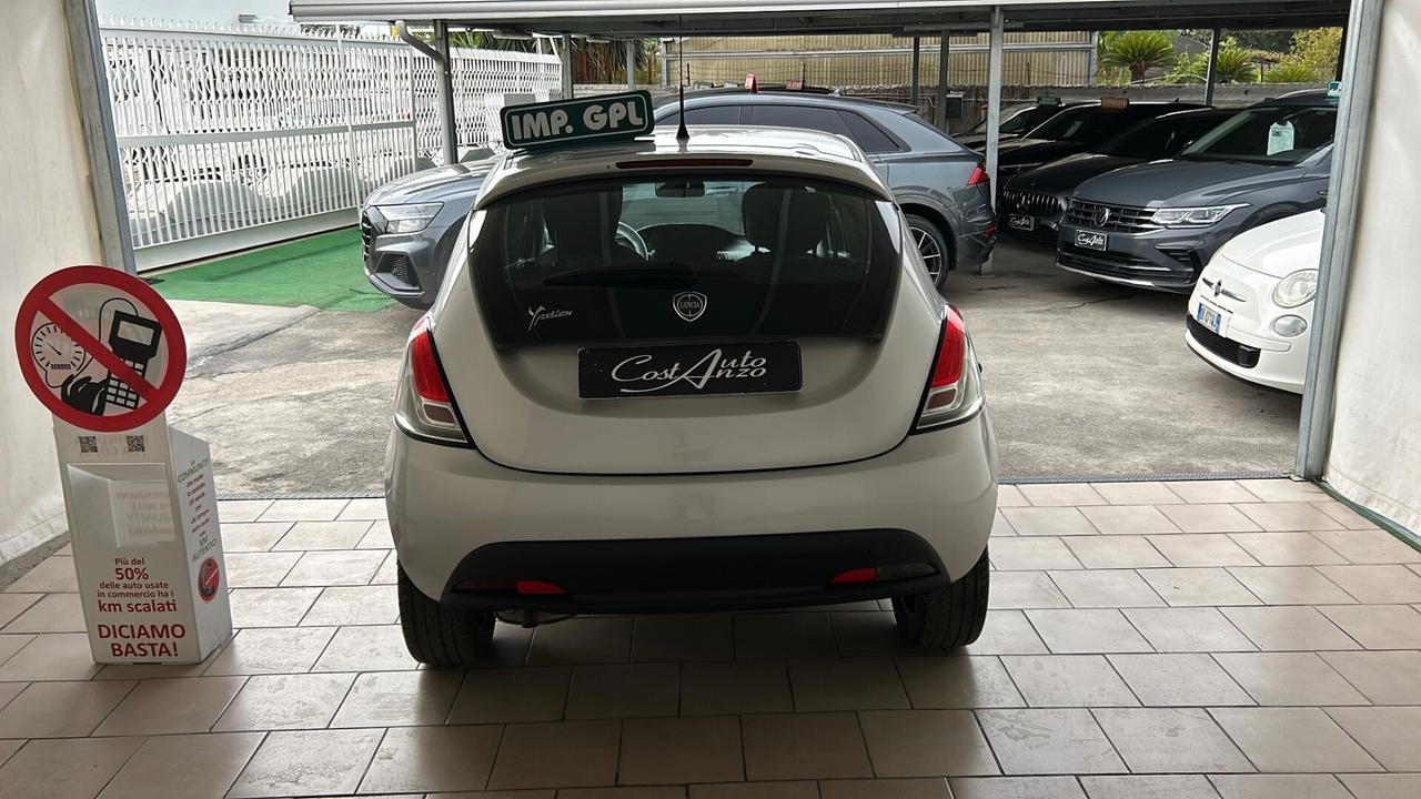 Lancia Ypsilon 1.2 GPL Ecochic Silver 2012