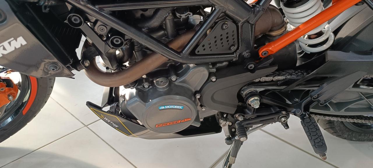 KTM DUKE 125 2019