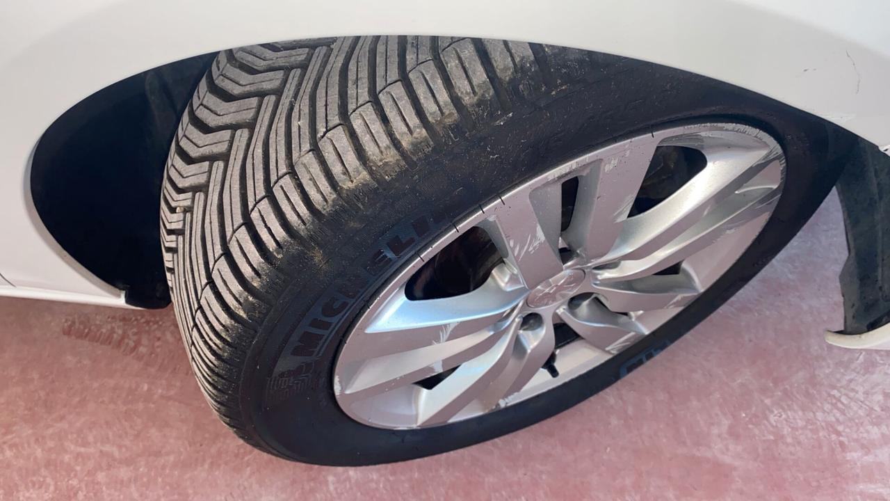 Peugeot 308 BlueHDi 100 S&S SW Active