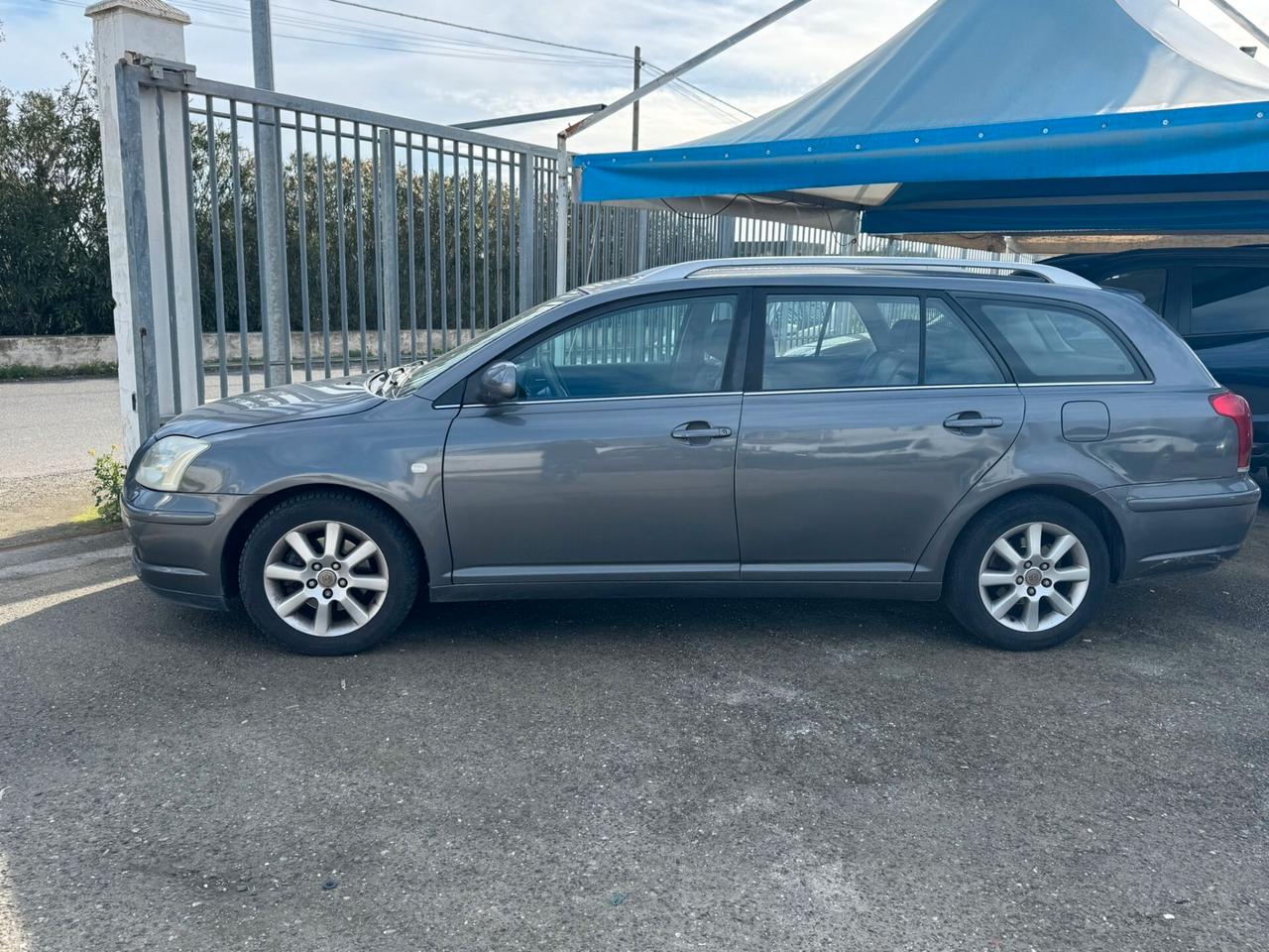 Toyota Avensis 2.2 D-Cat 16V Station Wagon AUTOCARRON1