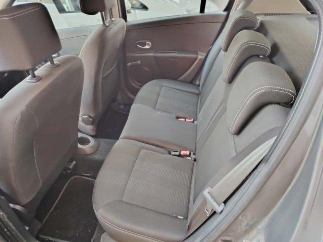 RENAULT Clio 1.2 16V 5 porte Luxe NEOPATENTATI