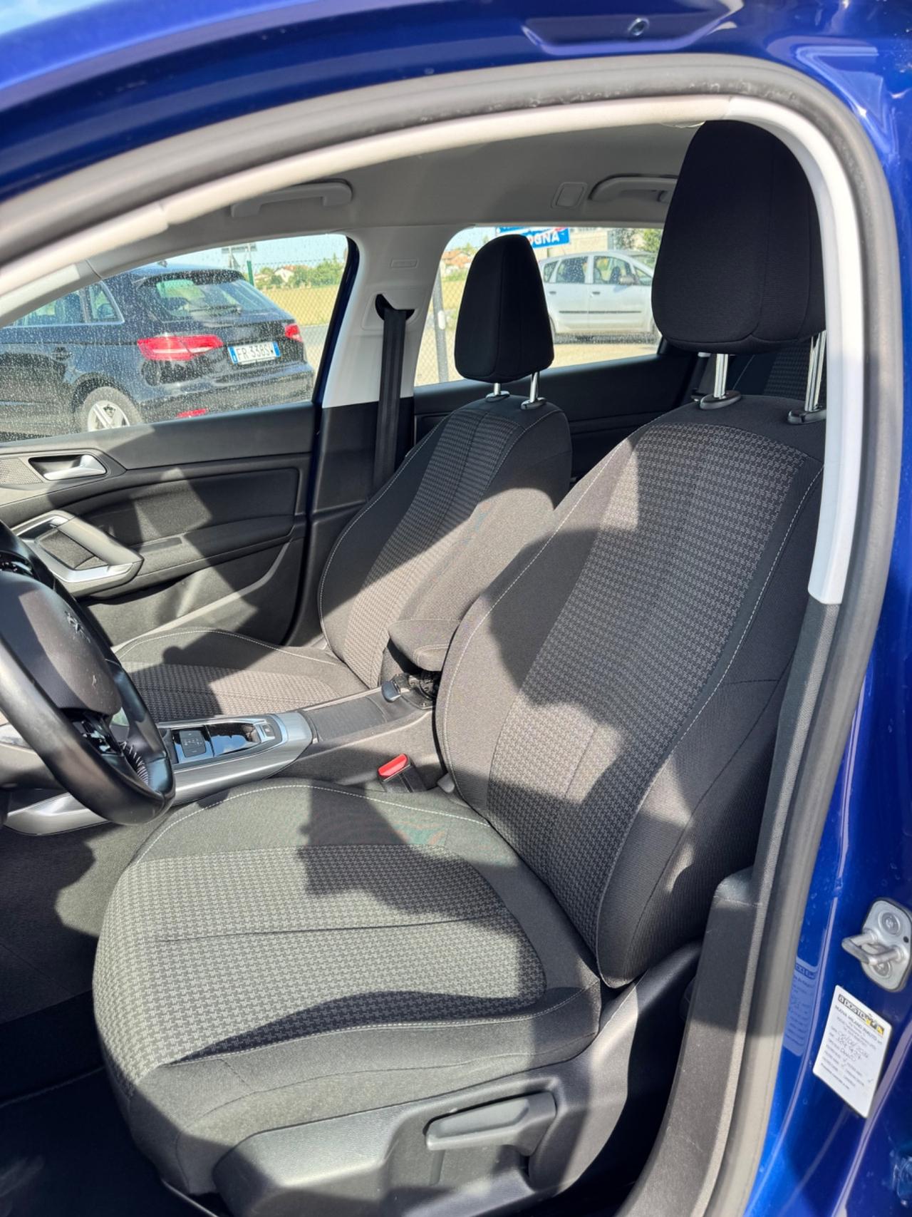 Peugeot 308 BlueHDi 130 S&S EAT8 SW Business