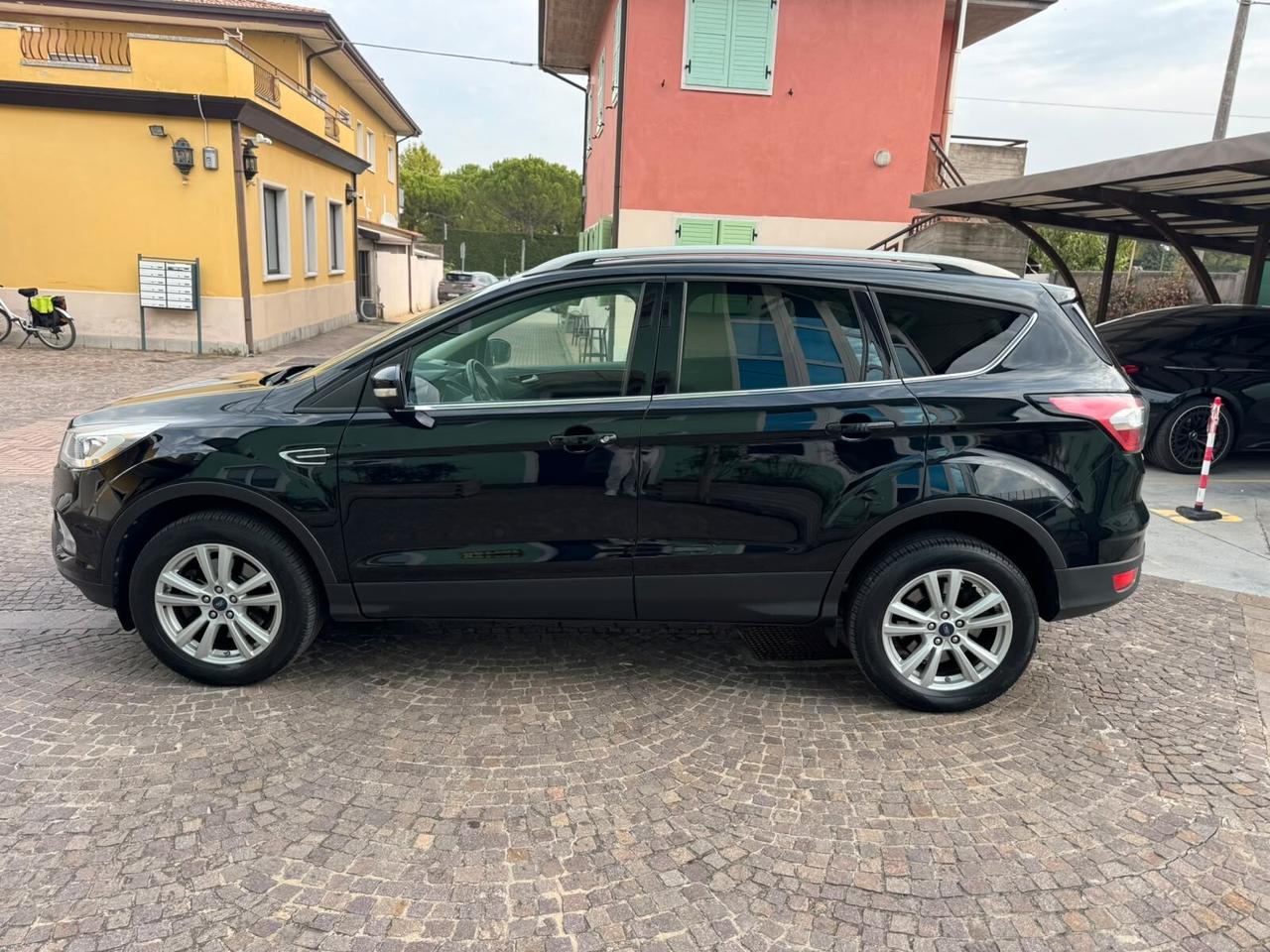 Ford Kuga 1.5 TDCI 120 CV S&S 2WD Titanium