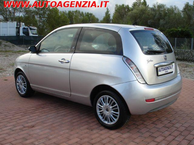 LANCIA Ypsilon 1.3 MJT 75 CV Oro