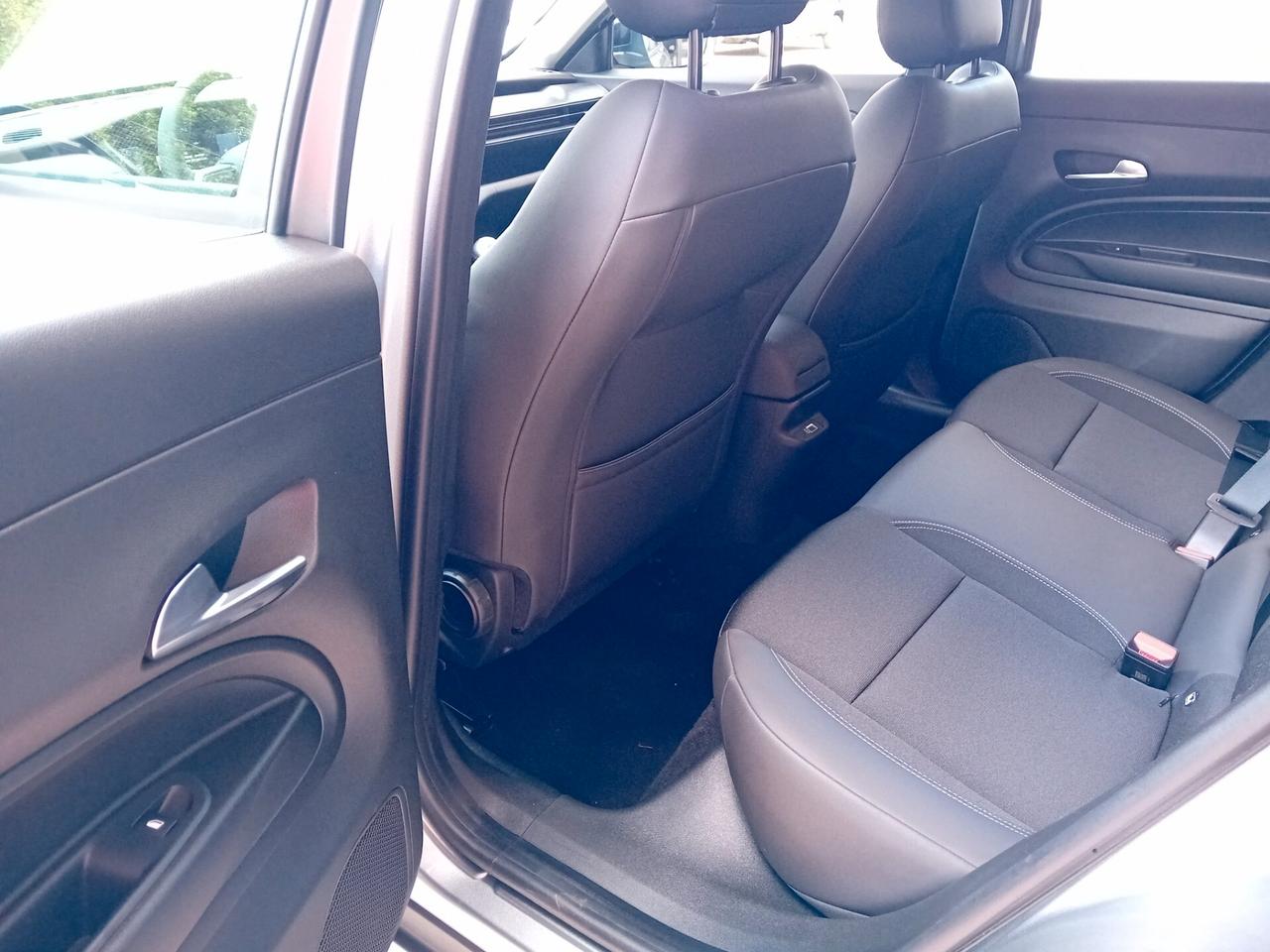 Jeep Avenger 1.2 Turbo 100 CV Altitude