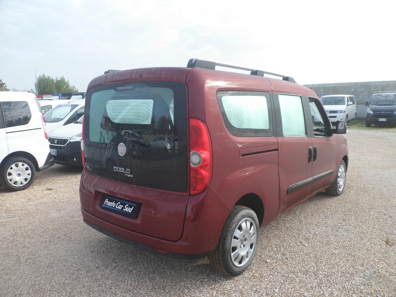 Fiat Doblo 5 posti maxi autovettura