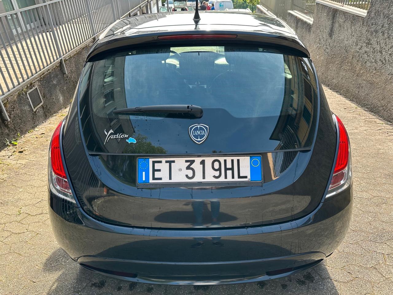 Lancia Ypsilon 1.2 69 CV 5 porte S&S Silver*NEOPATENTATI