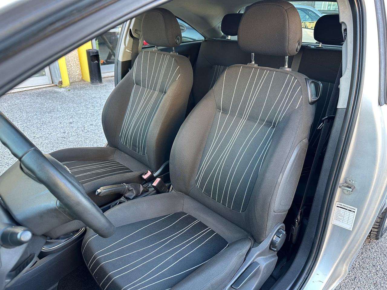 Opel Corsa 1.2 3 porte Club